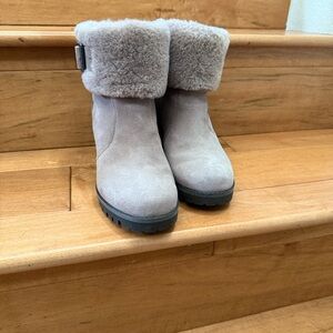 UGG shearling bootied